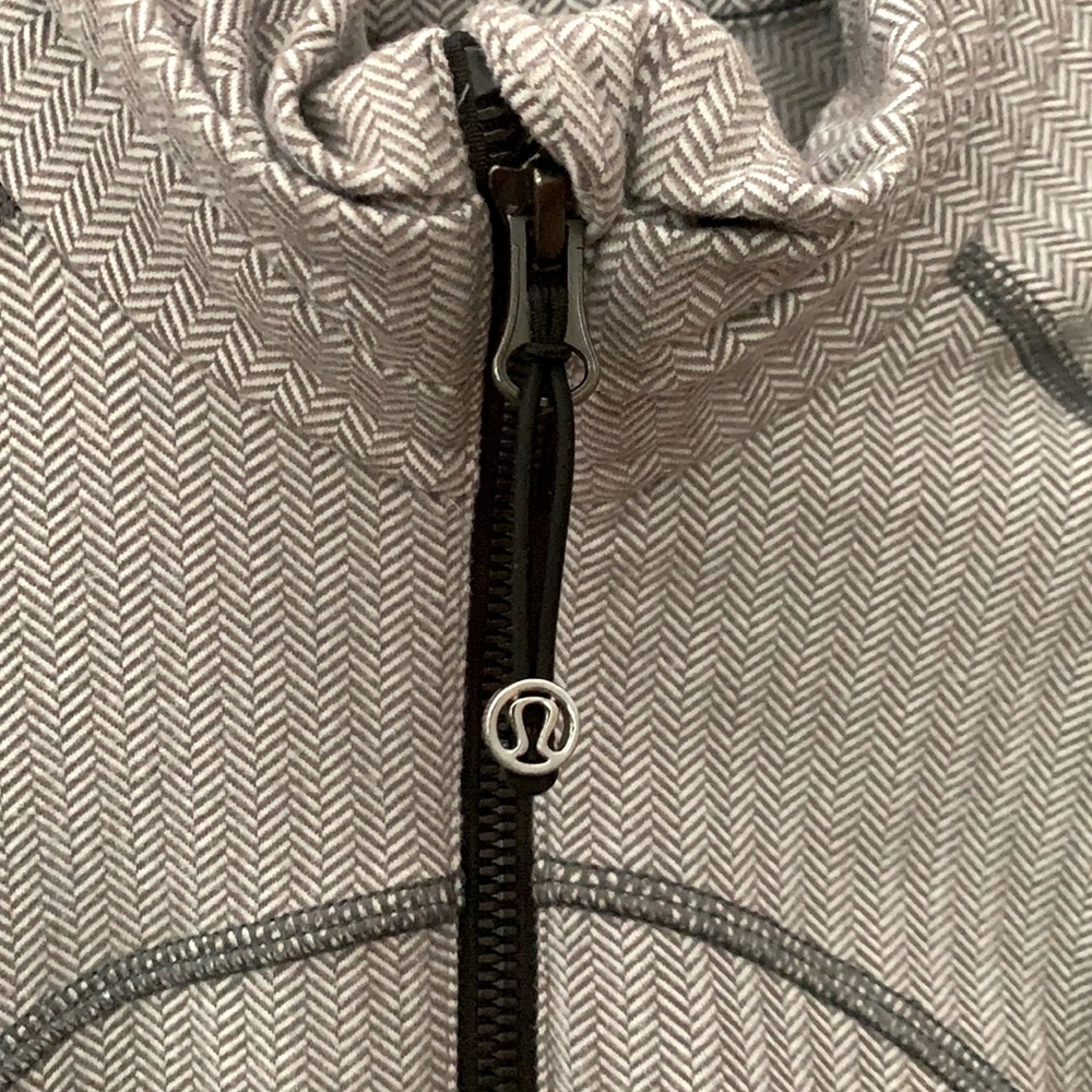 Vintage Lululemon Detailed Jacket - Picture 5 of 5
